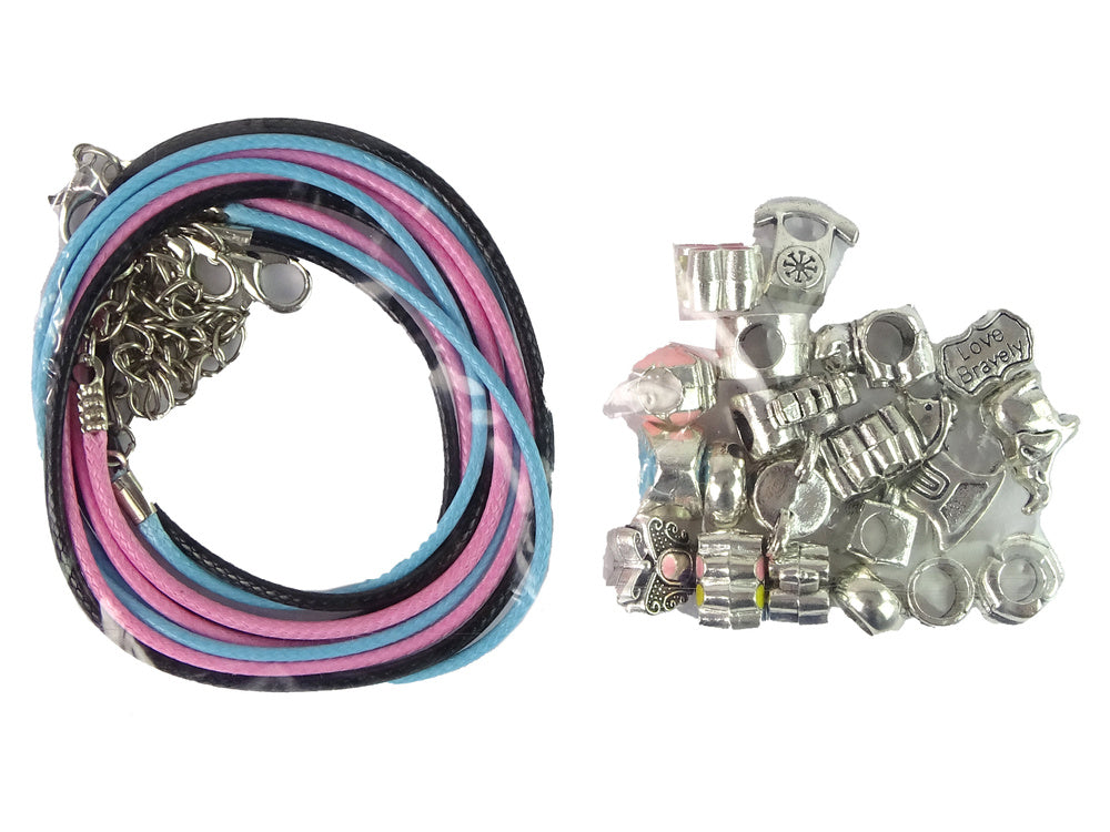 Conjunto de pulseiras, correntes e contas coloridas