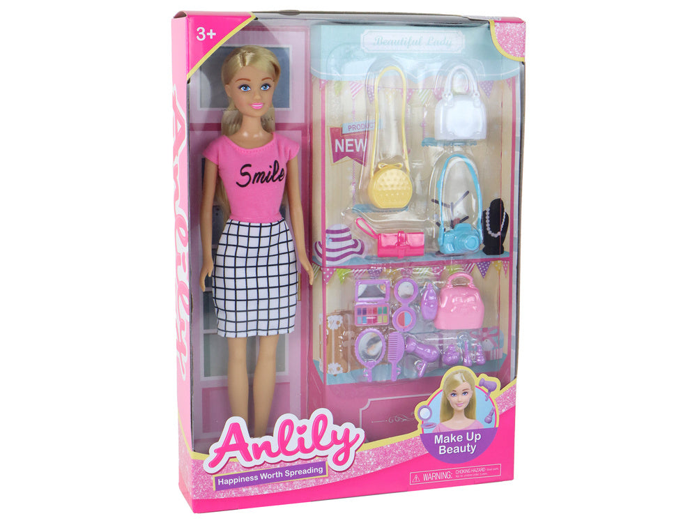 Boneca Anlily com malas e penteados