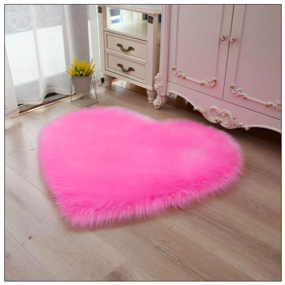 Tapete Antiderrapante Peluche Coração Rosa 40x50