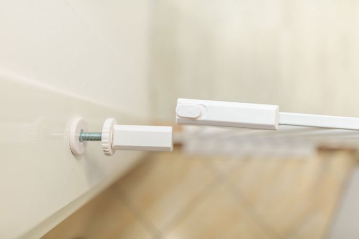 Barreira de segurança Zopa extensãvel auto-fechamento SMART CLOSE (75-96 cm)