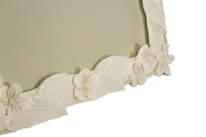 Moldura Folha Cream Cm 26x2x30,7 (medida Interna Cm 20x25)