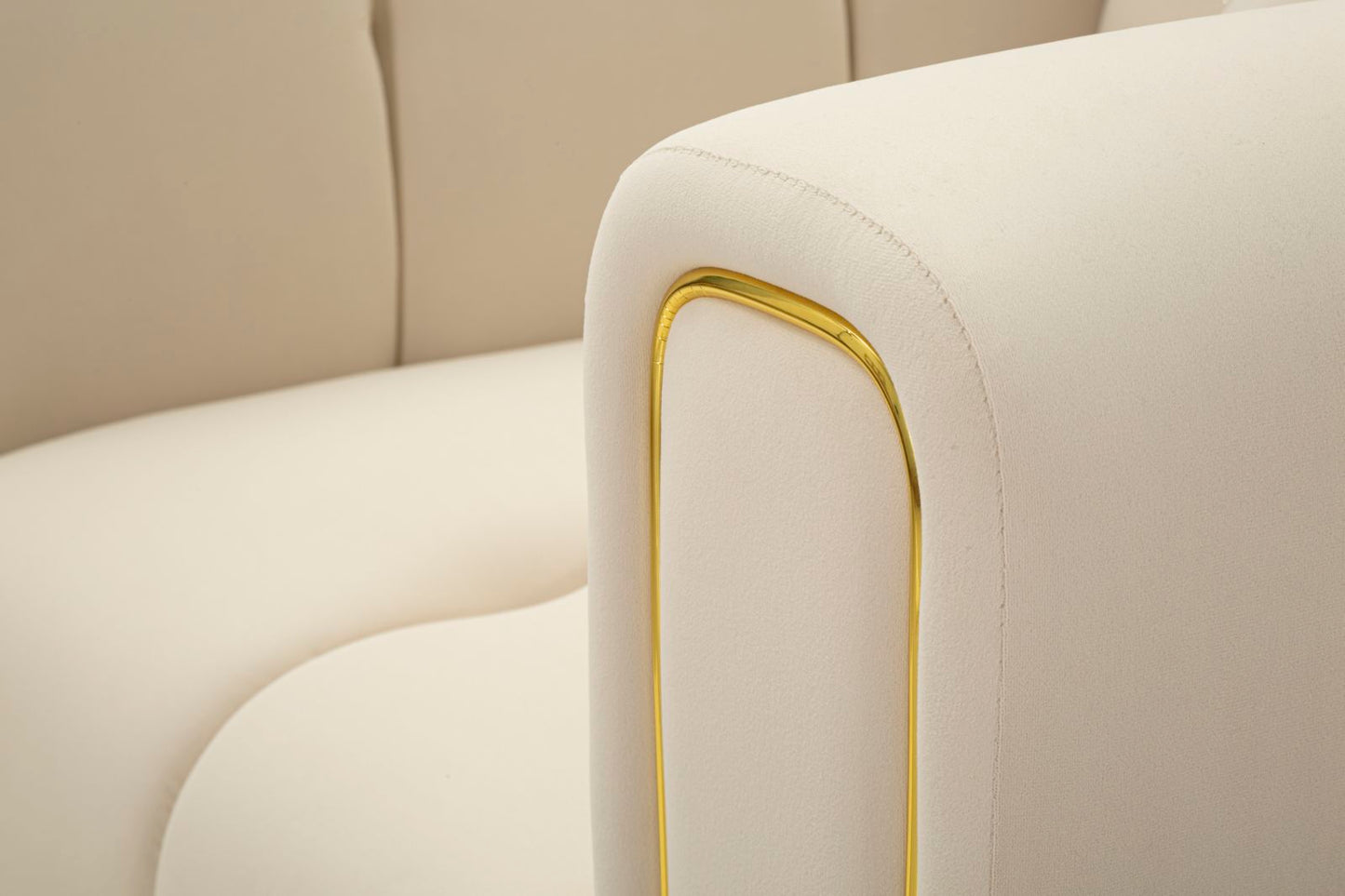 Poltrona Alma Creme com Almofada Cm 97x81x71