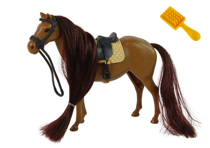 Cavalo crina castanha escovar