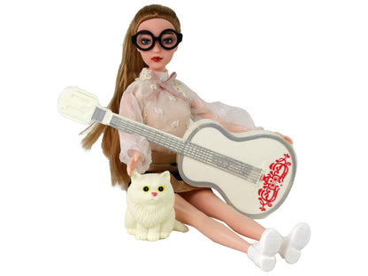Boneca Emily com guitarra, óculos, cabelo loiro comprido e gato