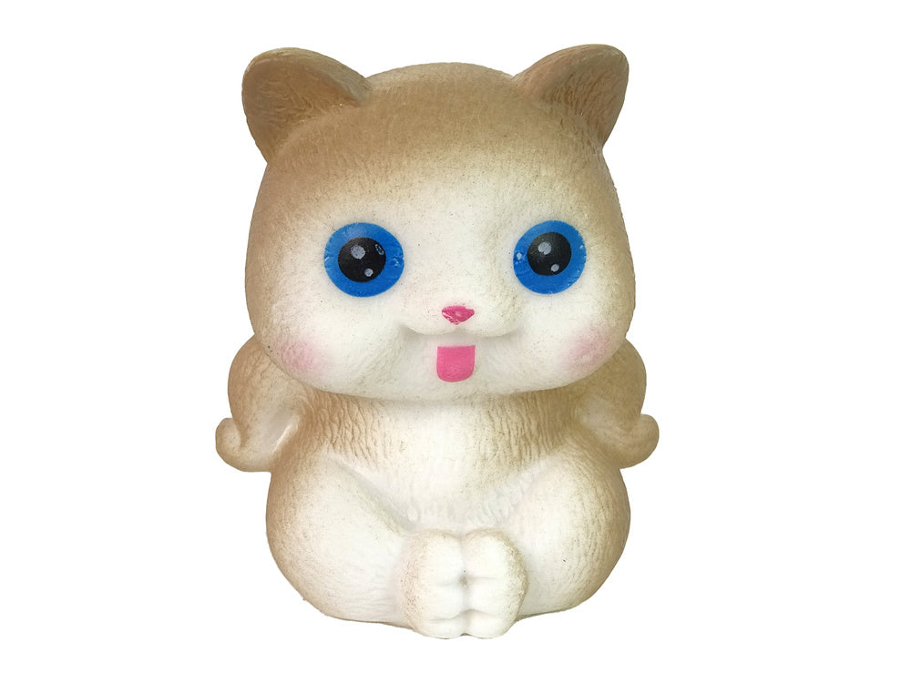Boneca Emily com gato rosa e cabelo comprido