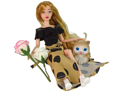 Boneca Emily com gato rosa e cabelo comprido