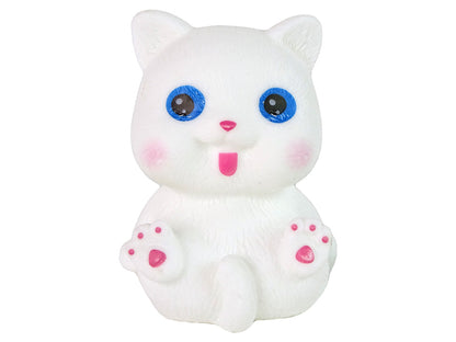Boneca Emily com gato castanho e cabelo comprido
