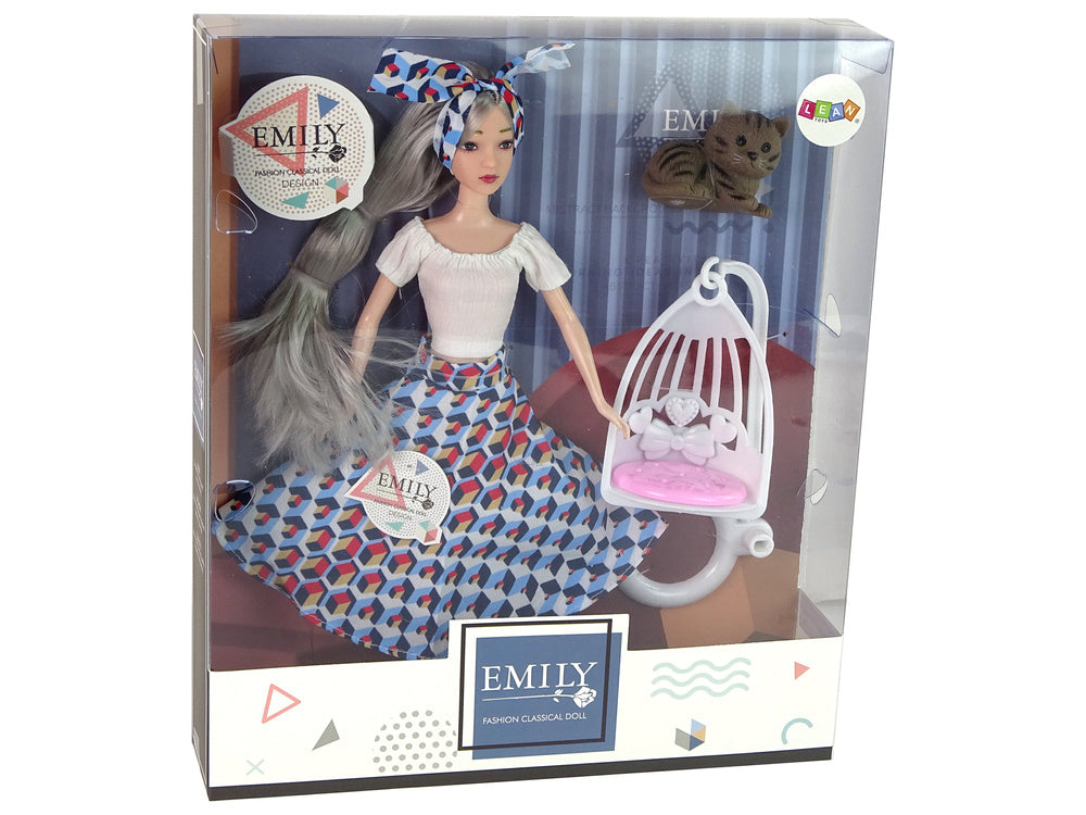 Boneca Emily com cabelo cinzento, gato e baloiço