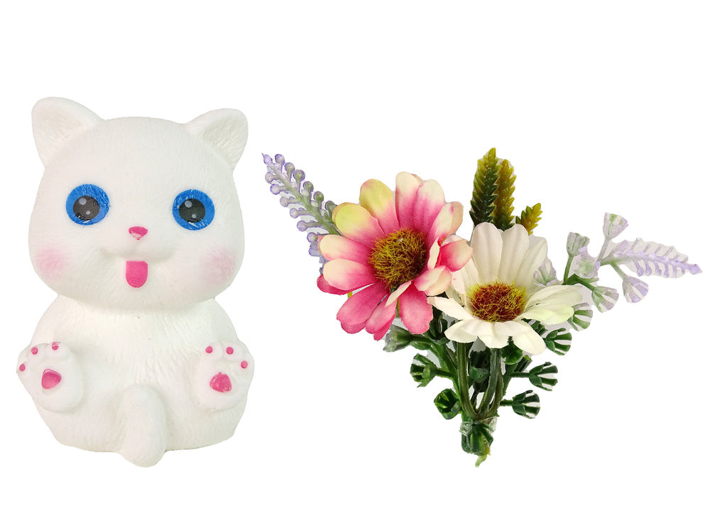 Boneca Emily com cabelo comprido e gato branco