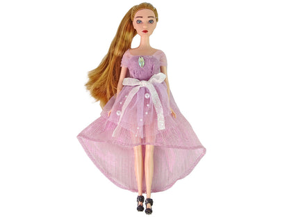Boneca Emily com cabelo comprido e gato branco