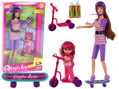 Boneca Lucy com trotinete, skate e capacete