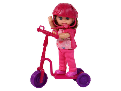 Boneca Lucy com trotinete, skate e capacete