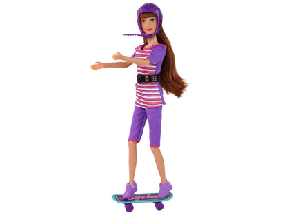 Boneca Lucy com trotinete, skate e capacete