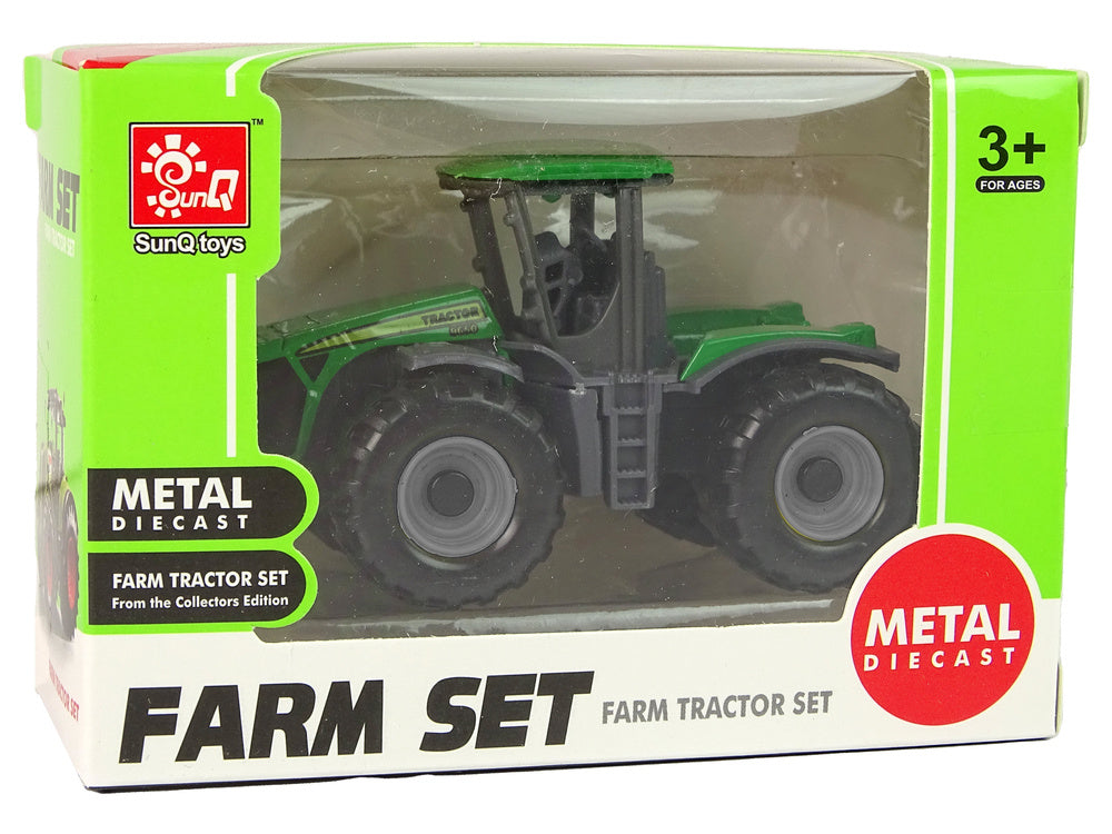 Trator agrícola verde
