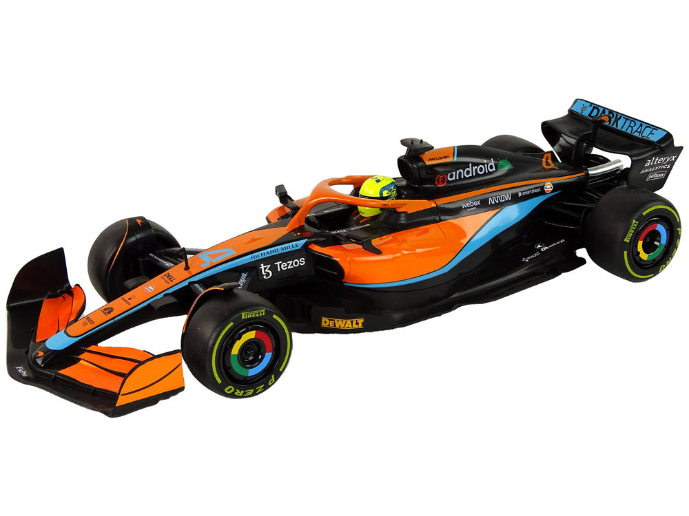 Carro de corrida telecomandado McLaren F1 laranja 1:12