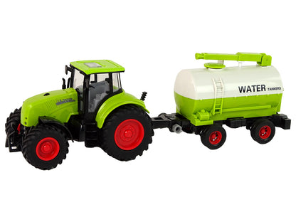 Trator agrícola com reboque verde