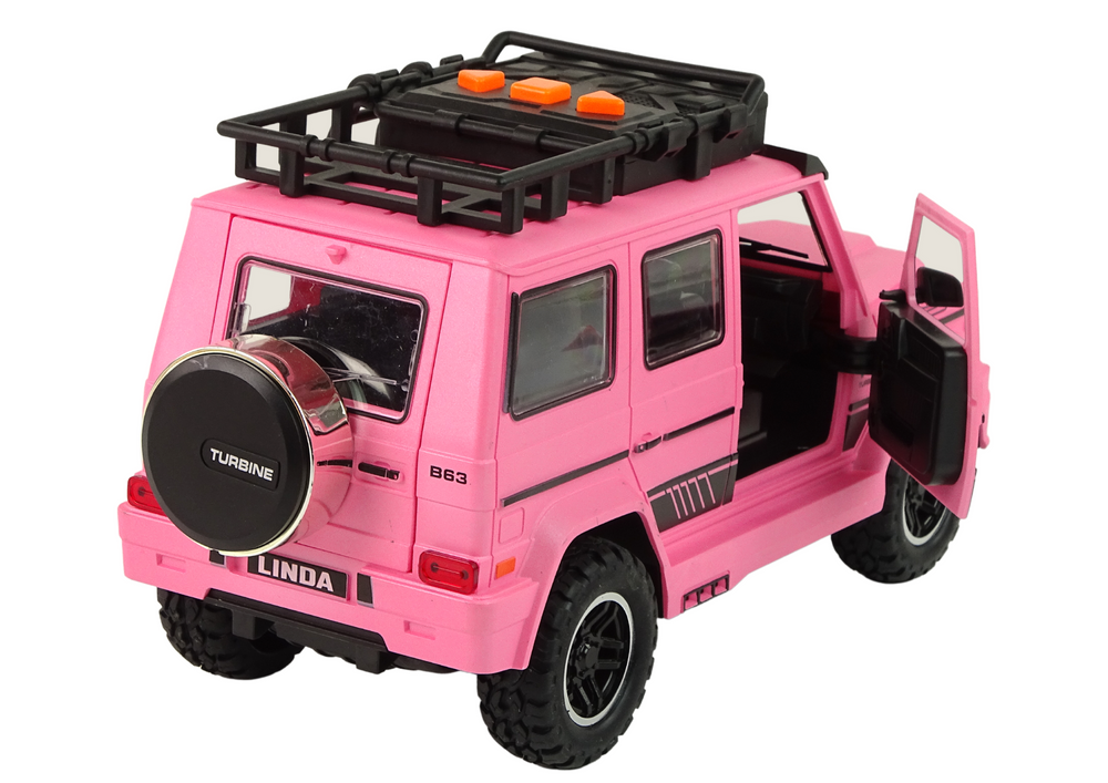 Carro todo-o-terreno rosa V12 turbine