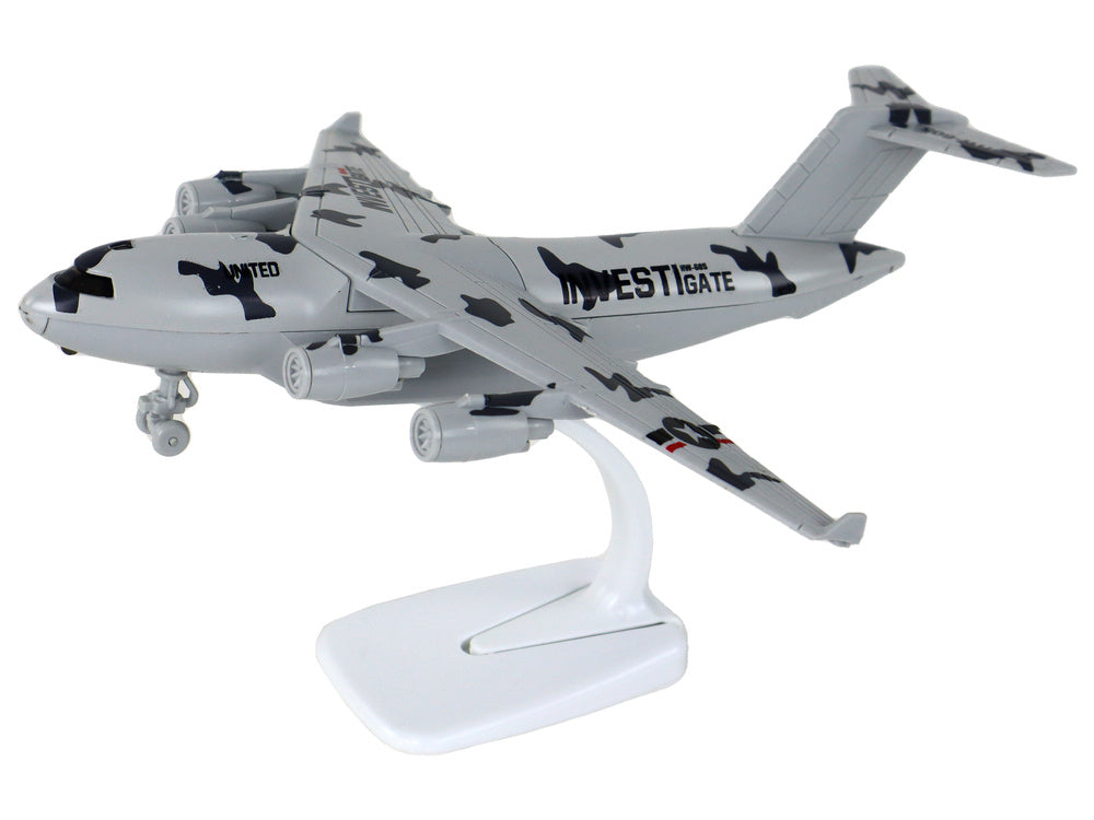 Avião militar cinzento camuflado UNITED HW-605