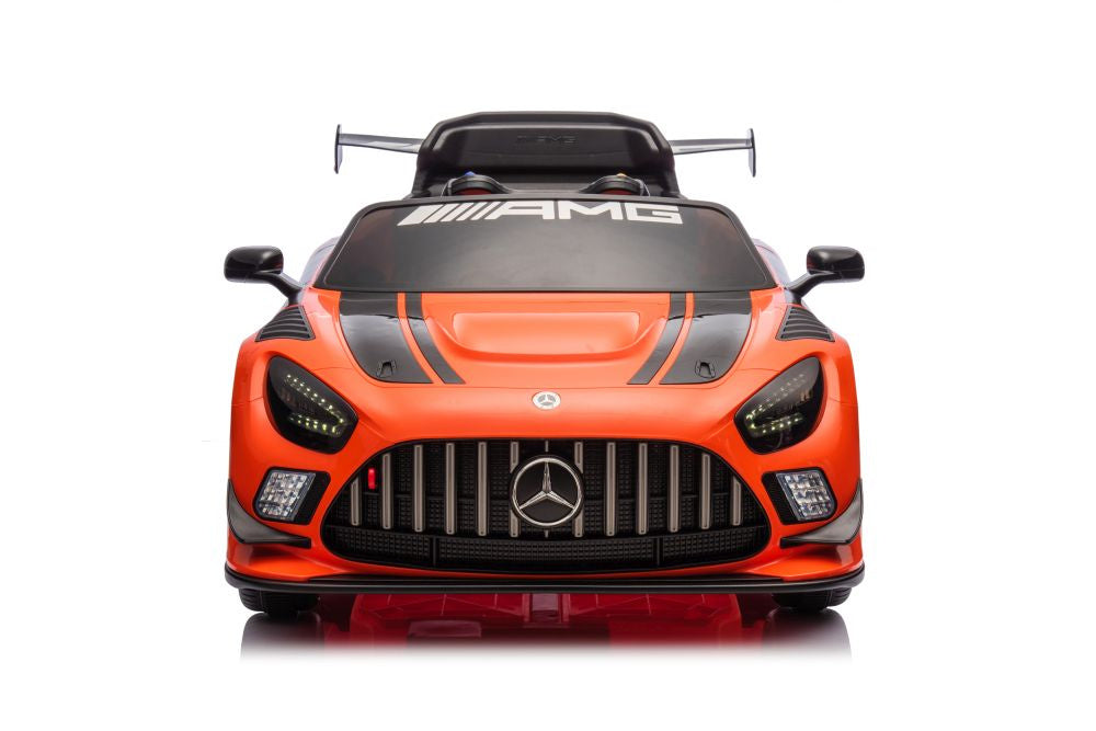Carro elétrico Mercedes AMG GT3 laranja
