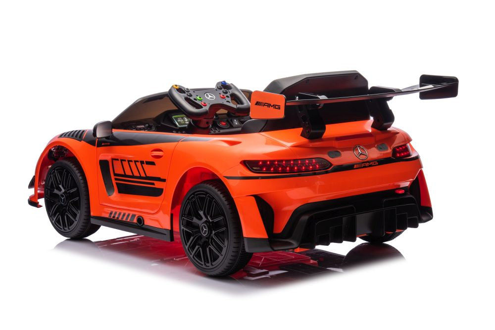 Carro elétrico Mercedes AMG GT3 laranja