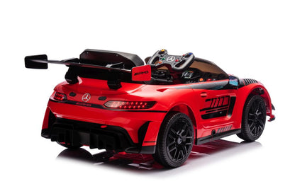 Carro elétrico Mercedes AMG GT3 vermelho