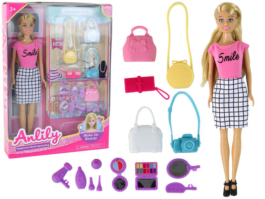 Boneca Anlily com malas e penteados