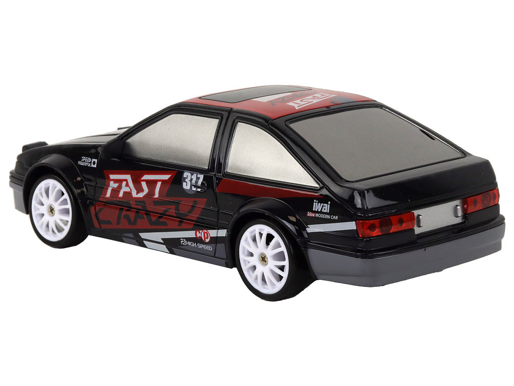 Carro Desportivo RC 1:24 Preto com Rodas Substituíveis
