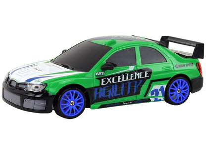 Carro Desportivo RC 1:24 Verde com Rodas Intercambiáveis