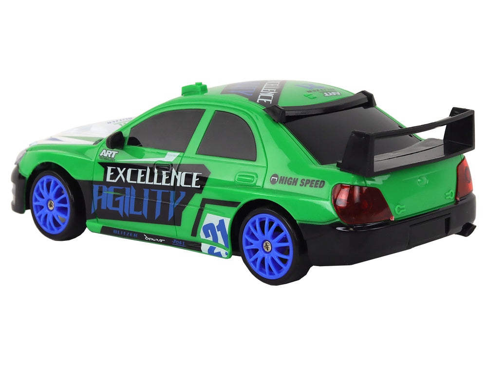 Carro Desportivo RC 1:24 Verde com Rodas Intercambiáveis