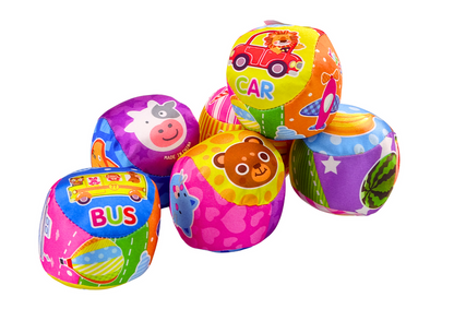 Bola macia com chocalho animais e frutas 10 cm (1 unidade, sortido)