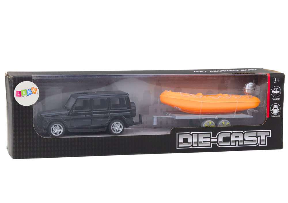 Carro todo-o-terreno preto com reboque barco laranja
