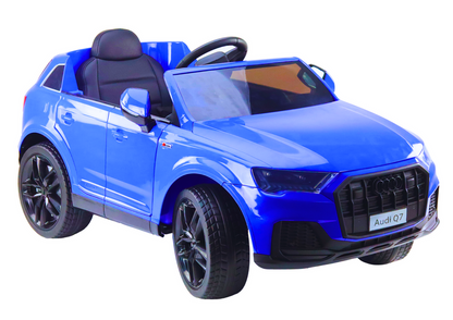 Carro elétrico Audi Q7 azul
