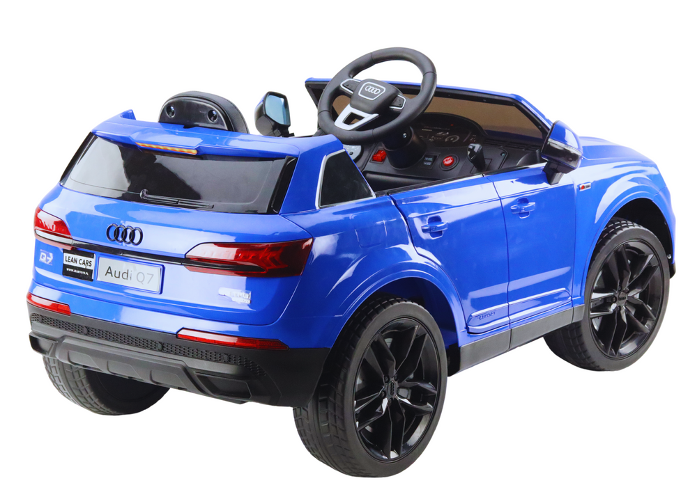 Carro elétrico Audi Q7 azul