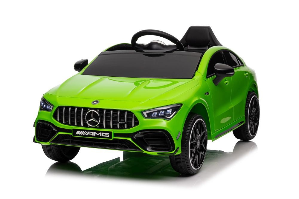 Carro elétrico Mercedes CLA 45S AMG 4x4 verde