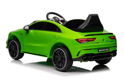 Carro elétrico Mercedes CLA 45S AMG 4x4 verde