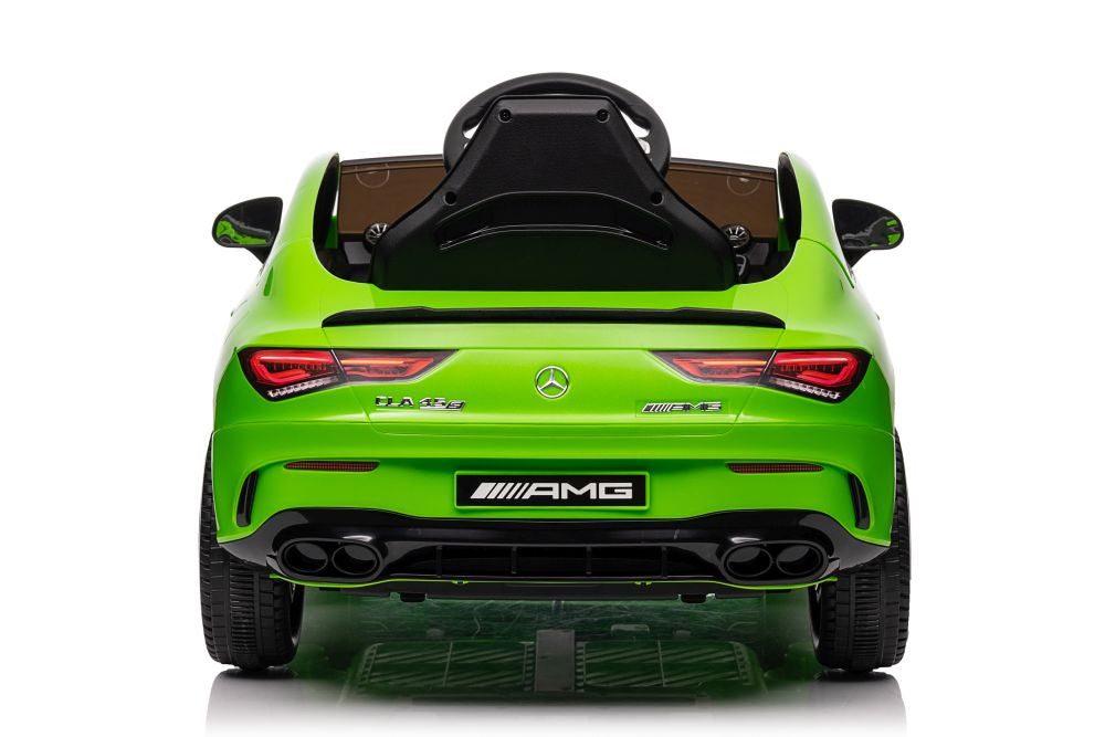 Carro elétrico Mercedes CLA 45S AMG 4x4 verde