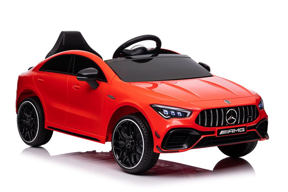 Carro elétrico Mercedes CLA 45S AMG 4x4 vermelho