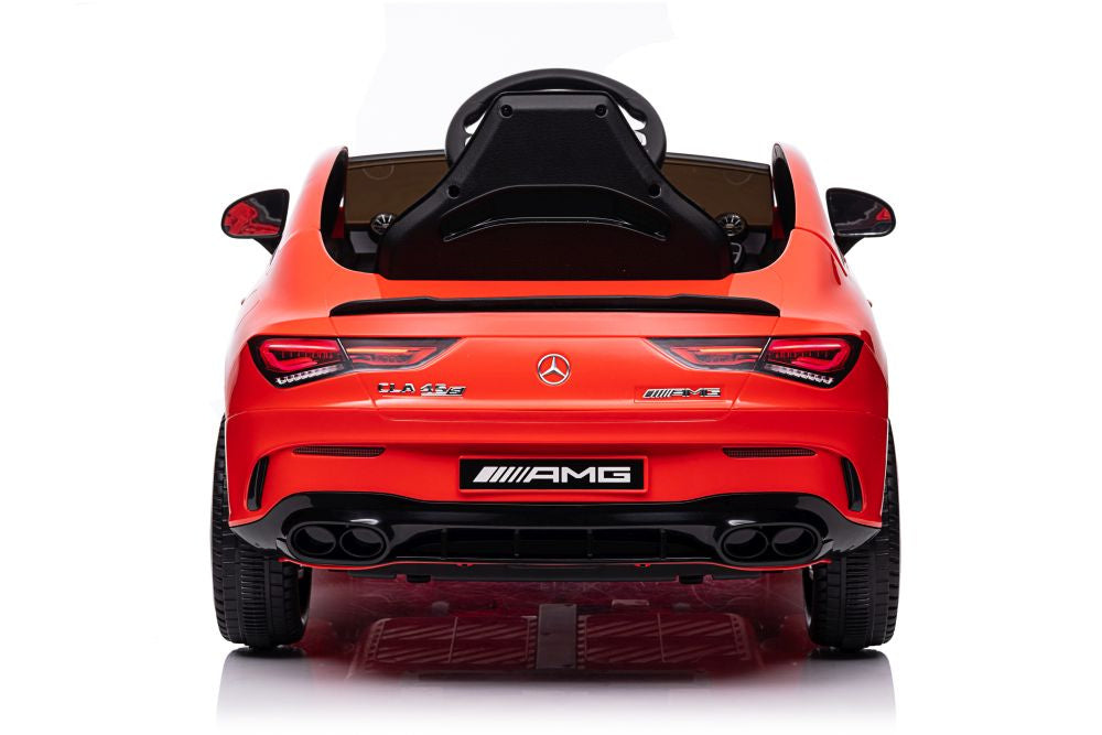 Carro elétrico Mercedes CLA 45S AMG 4x4 vermelho