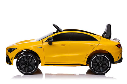 Carro elétrico Mercedes CLA 45S AMG 4x4 amarelo