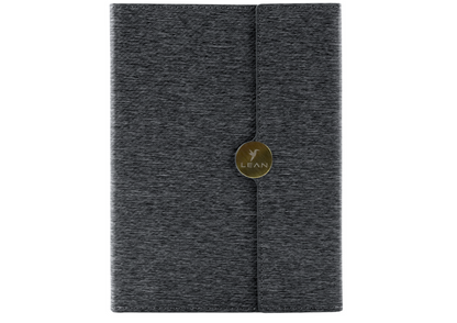 Caderno A5 pautado com capa preta