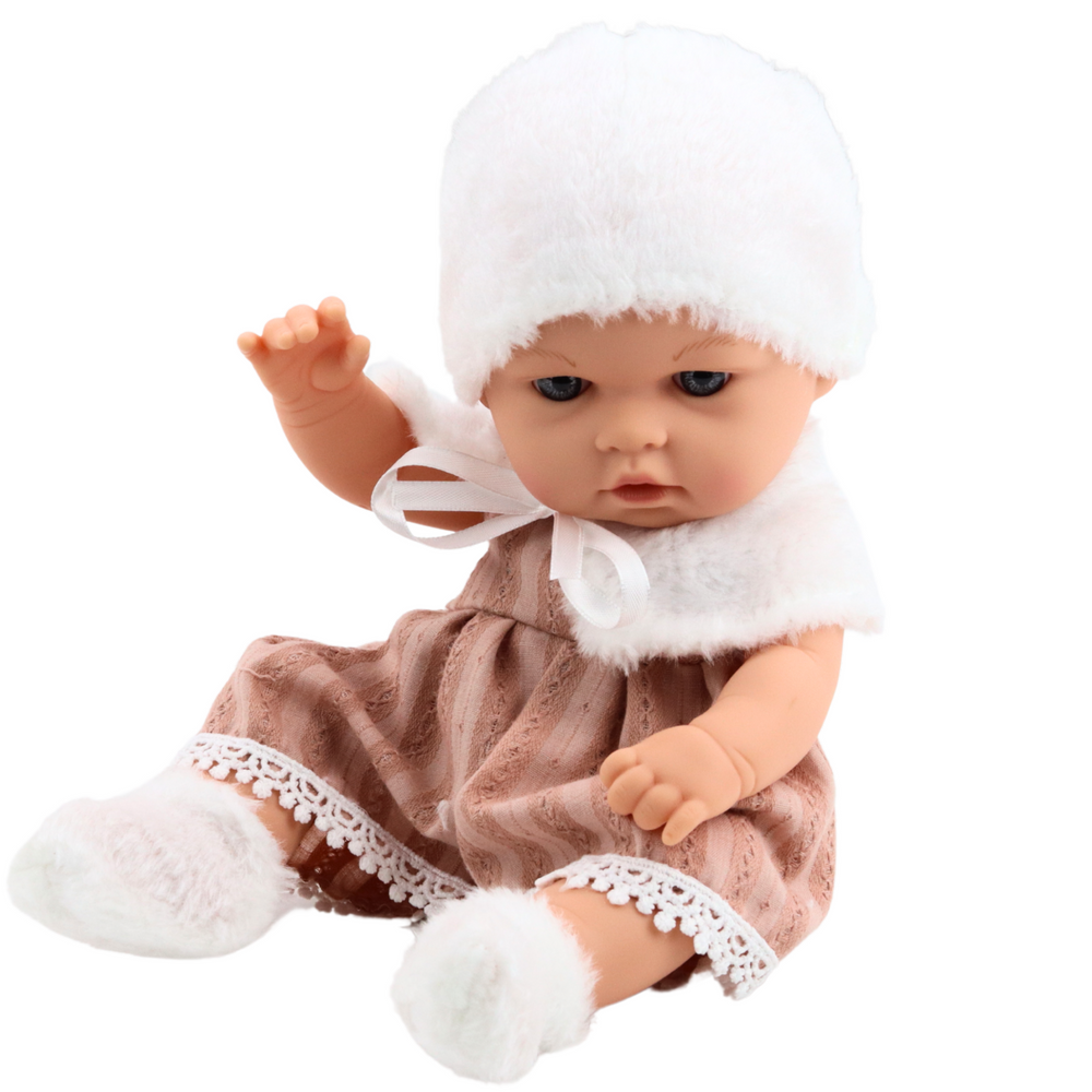 Boneca Bebé Vestido Bege Chapéu Gola e Meias