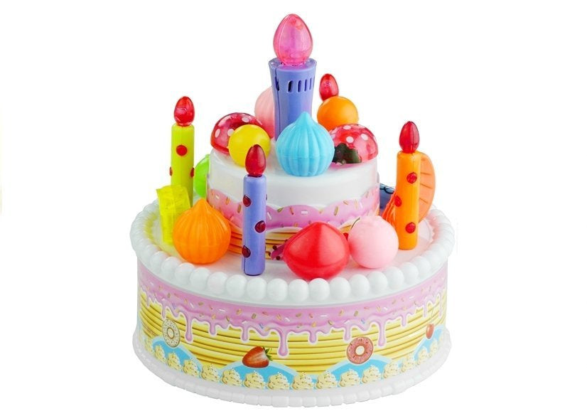 Conjunto de aniversário com bolo, bolachas, velas e gelado