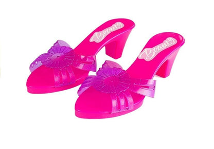 Mala de beleza infantil com sapatos salto alto e colar