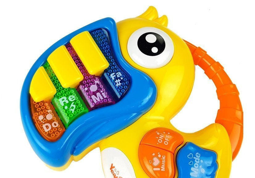 Peixe papagaio piano guitarra pilhas