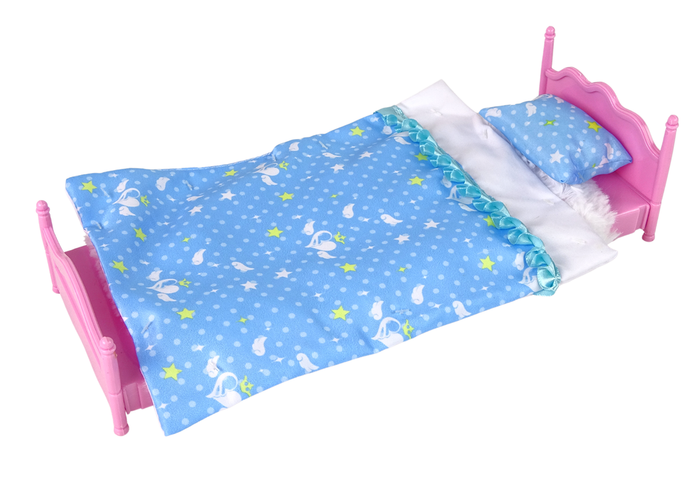 Boneca com móveis, cama, guarda-roupa e Toucador