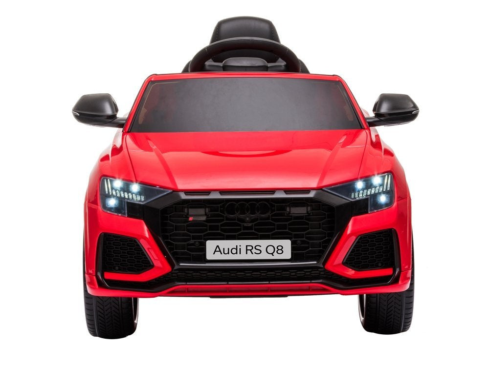 Carro elétrico Audi RS Q8 vermelho