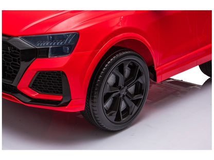 Carro elétrico Audi RS Q8 vermelho