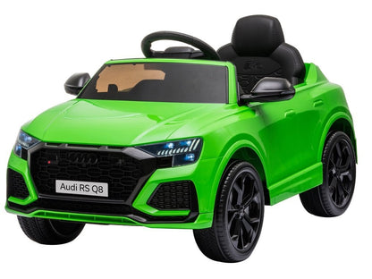 Carro elétrico Audi RS Q8 verde