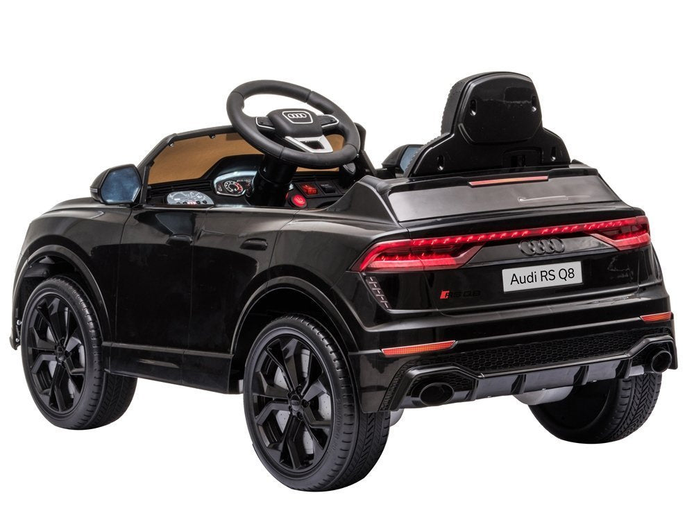 Carro elétrico Audi RS Q8 preto