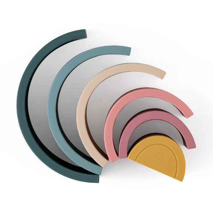 Brinquedo empilhável de silicone Petite&Mars Rainbow Misty Green